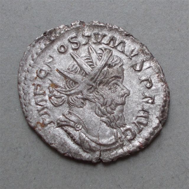 Postumus-Antoninianus-Trio